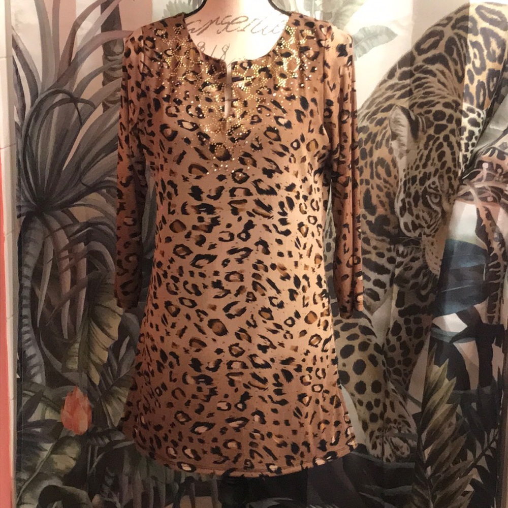 NWOT! MT COLLECTION BLINGY ANIMAL PRINT STRETCH TUNIC SIZE MEDIUM